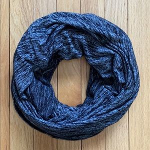 Wilfred Infinity Scarf